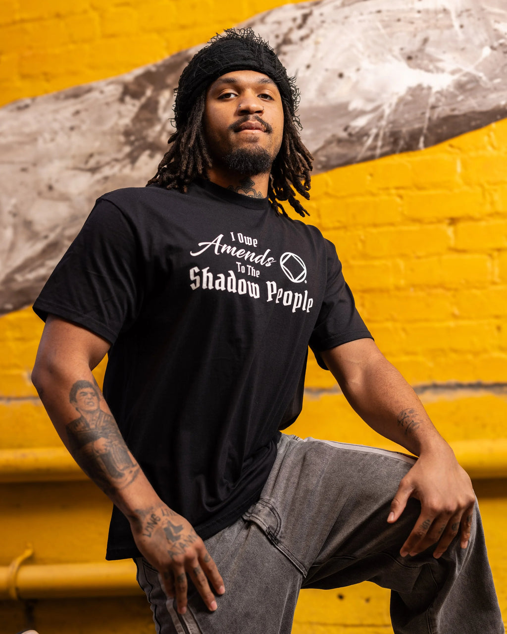 I Owe Amends To The Shadow People / Black Crew Neck / T Shirt